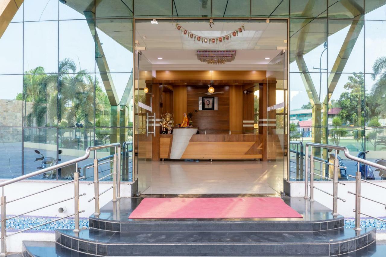 Oyo 42910 Hotel Rudra Palace Ratlam Luaran gambar